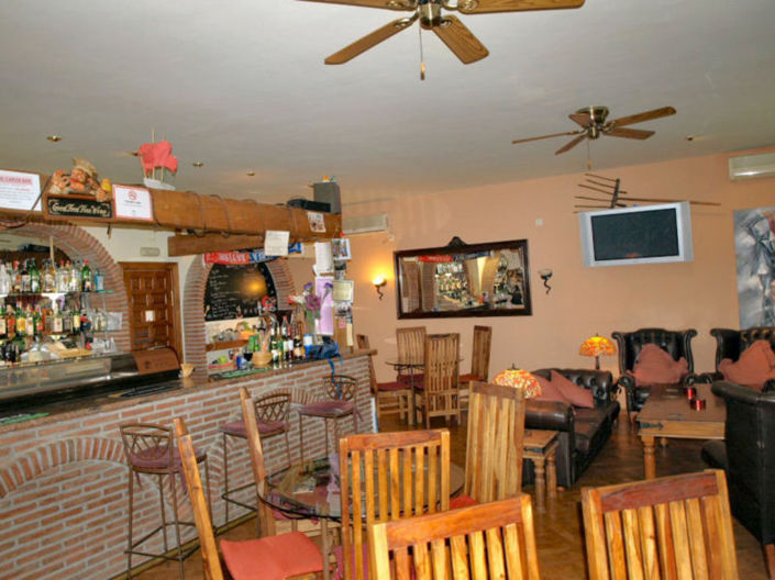 Image No.7-3 Bed Commercial for sale