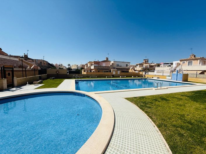 Image No.37-3 Bed Townhouse for sale