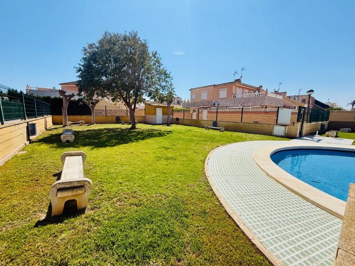 Image No.38-3 Bed Townhouse for sale