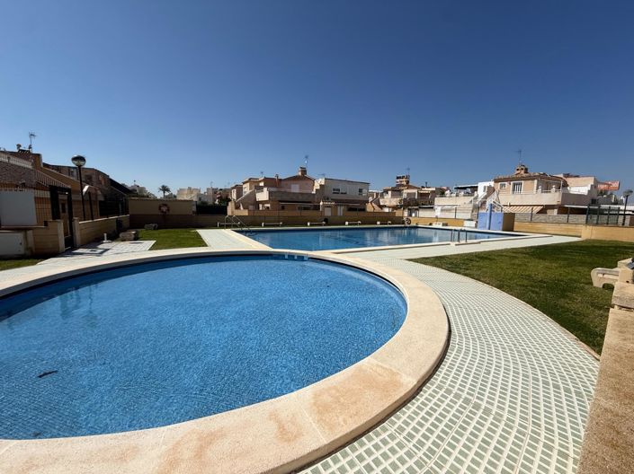 Image No.39-3 Bed Townhouse for sale