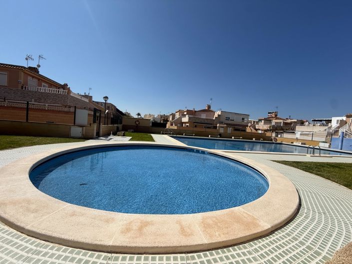 Image No.40-3 Bed Townhouse for sale