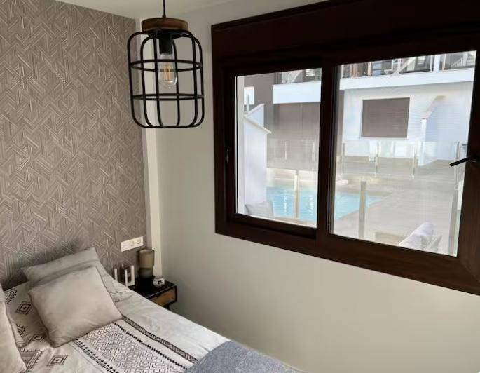 Image No.11-2 Bed Apartment for sale