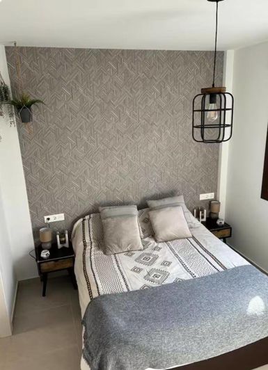 Image No.9-2 Bed Apartment for sale