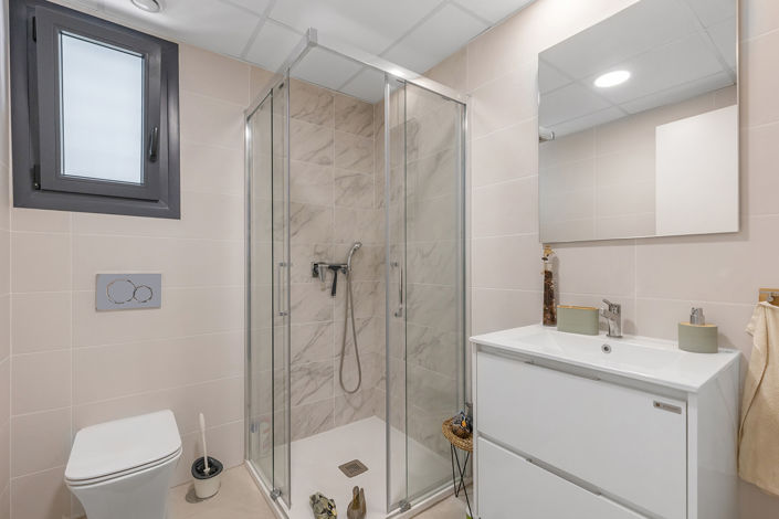 Image No.34-2 Bed Apartment for sale