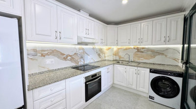 12-53013098fcab6c38b1379cd33298e050