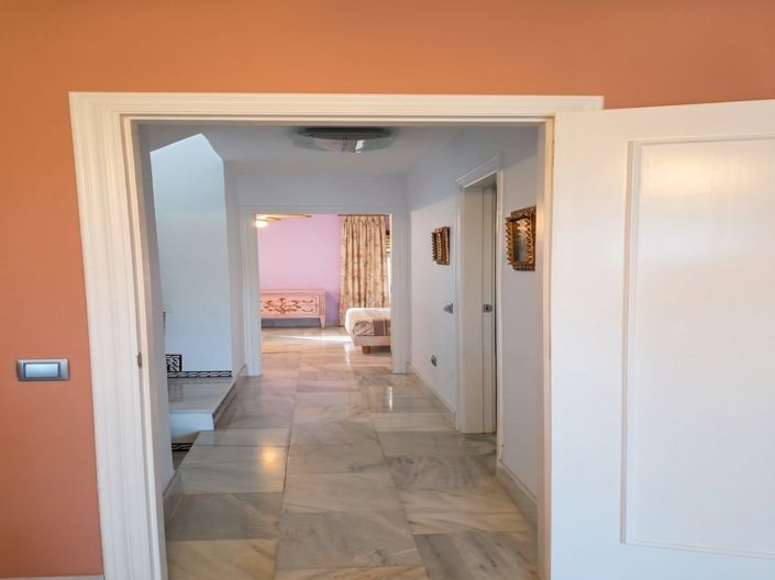 Image No.33-3 Bed Villa for sale
