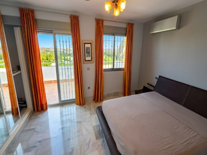 Image No.35-3 Bed Villa for sale