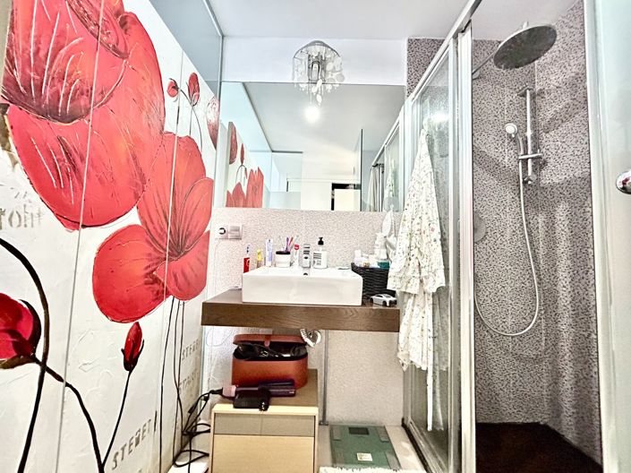 Image No.24-2 Bed Apartment for sale