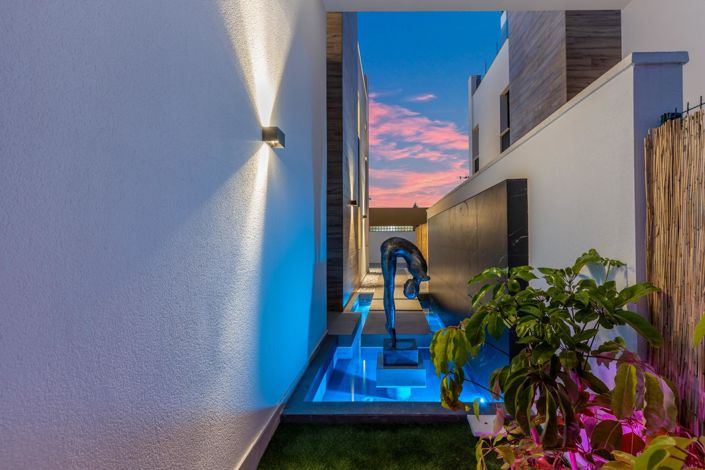 Image No.19-3 Bed Villa for sale