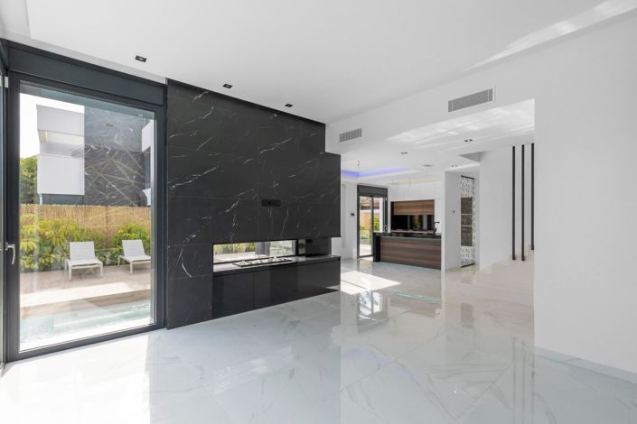 Image No.33-3 Bed Villa for sale