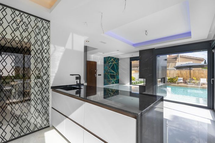 Image No.41-3 Bed Villa for sale