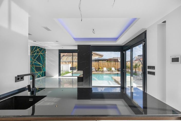 Image No.42-3 Bed Villa for sale