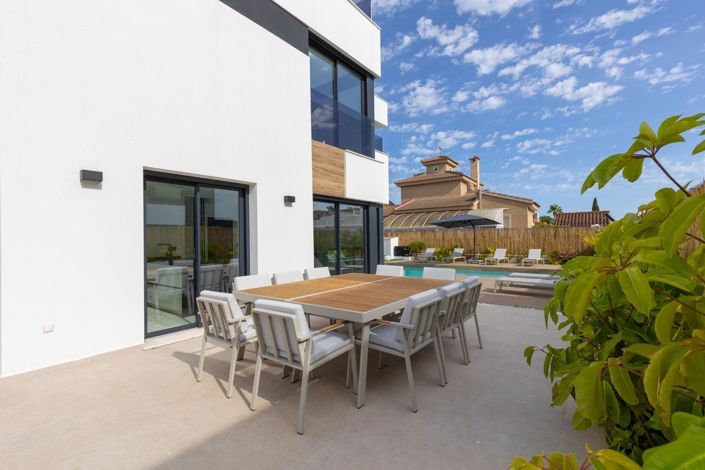 Image No.46-3 Bed Villa for sale