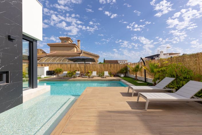 Image No.49-3 Bed Villa for sale