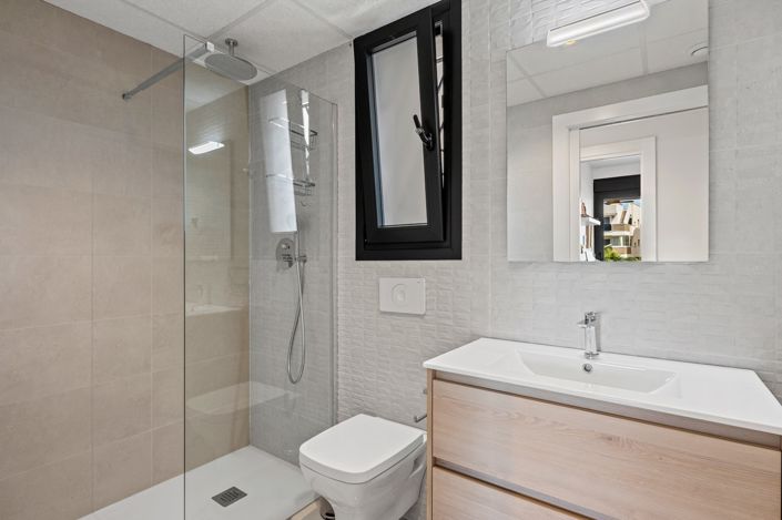 Image No.26-2 Bed Apartment for sale