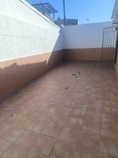 Image No.11-4 Bed Townhouse for sale