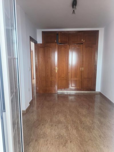 Image No.29-4 Bed Townhouse for sale
