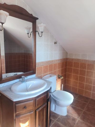 Image No.30-4 Bed Townhouse for sale