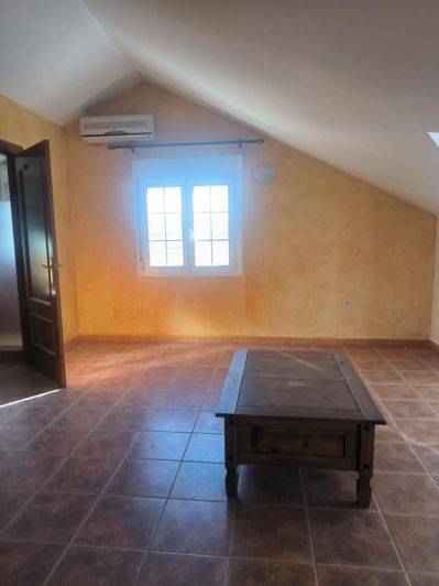 Image No.34-4 Bed Townhouse for sale