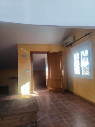 Image No.36-4 Bed Townhouse for sale