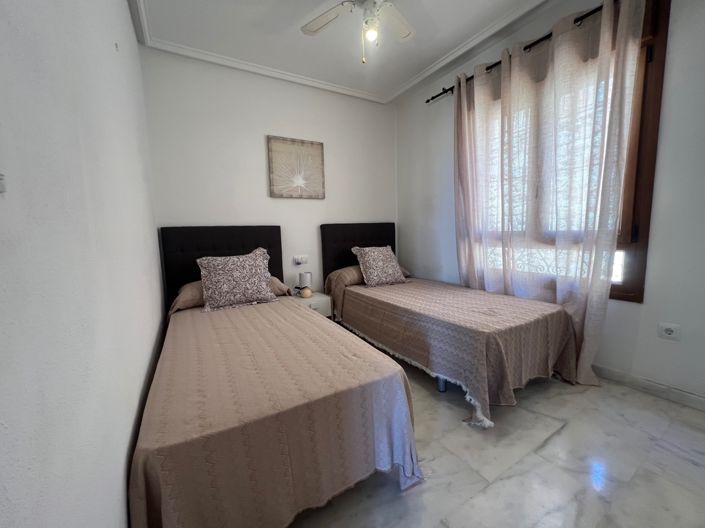 Image No.15-2 Bed Bungalow for sale
