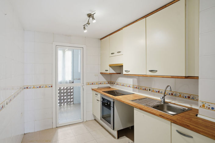 Image No.8-2 Bed Apartment for sale