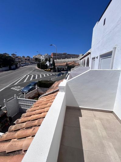 Image No.14-3 Bed House for sale