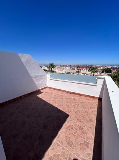 Image No.2-3 Bed House for sale