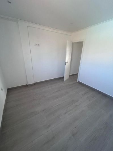 Image No.26-3 Bed House for sale