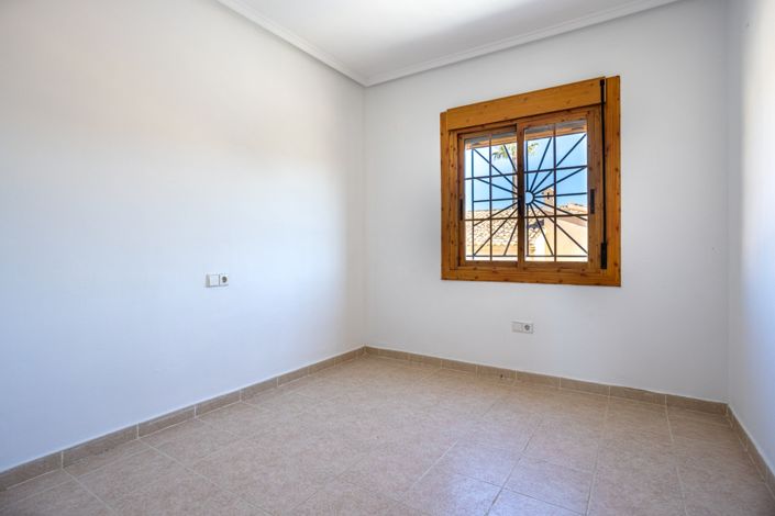 Image No.17-5 Bed Villa for sale