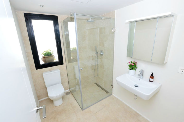 Image No.17-3 Bed House for sale