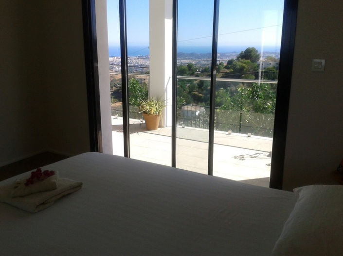 Image No.19-3 Bed House for sale
