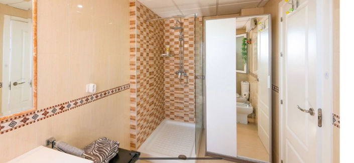 Image No.29-8 Bed House for sale