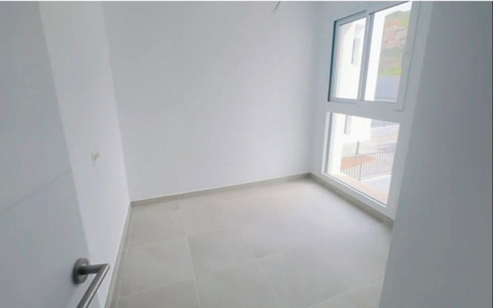 Image No.17-3 Bed Apartment for sale