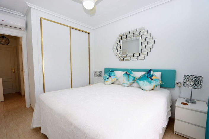 Image No.12-2 Bed House for sale