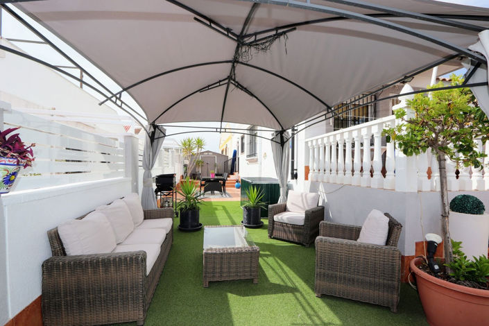 Image No.18-2 Bed House for sale