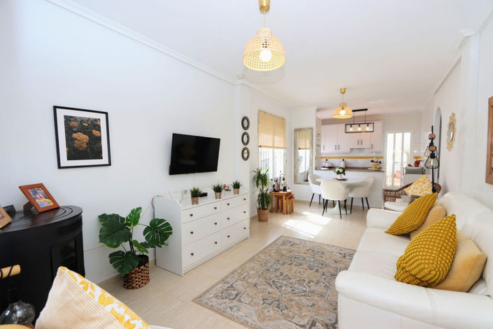 Image No.2-2 Bed House for sale