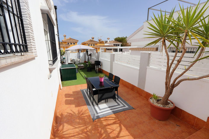 Image No.20-2 Bed House for sale