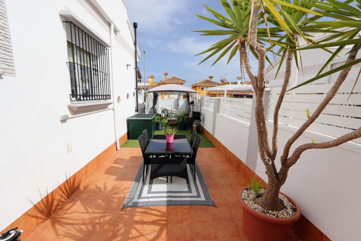 Image No.21-2 Bed House for sale