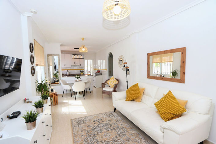 Image No.3-2 Bed House for sale