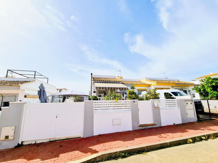 Image No.35-2 Bed House for sale