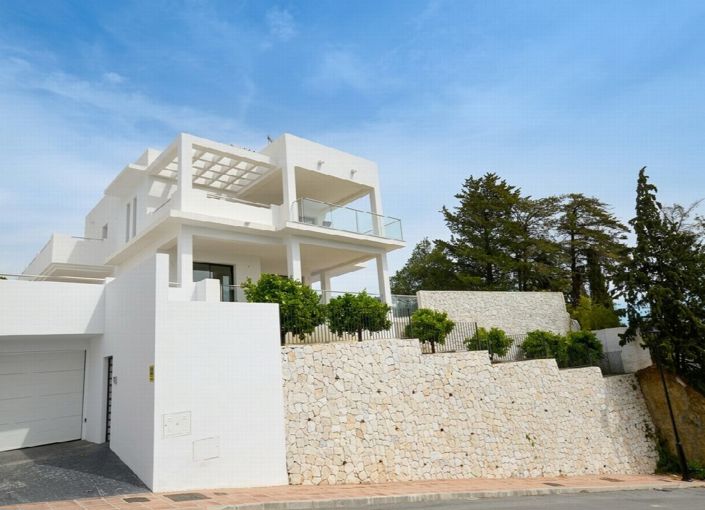 Image No.3-3 Bed Villa for sale