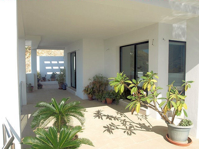 Image No.47-3 Bed House for sale