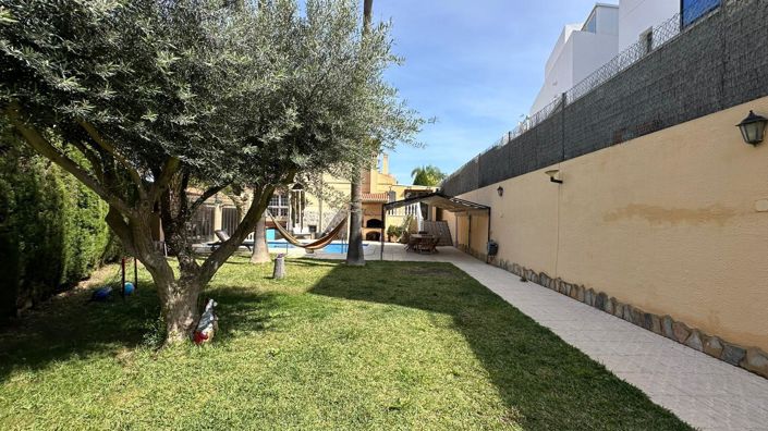 Image No.25-4 Bed Villa for sale