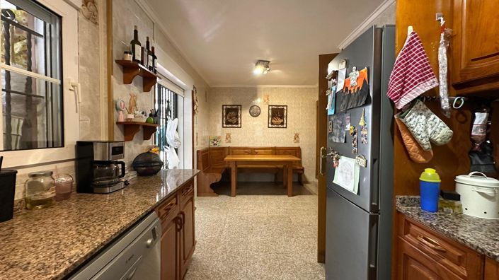 Image No.38-4 Bed Villa for sale