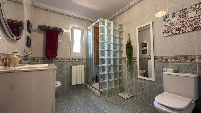 Image No.47-4 Bed Villa for sale