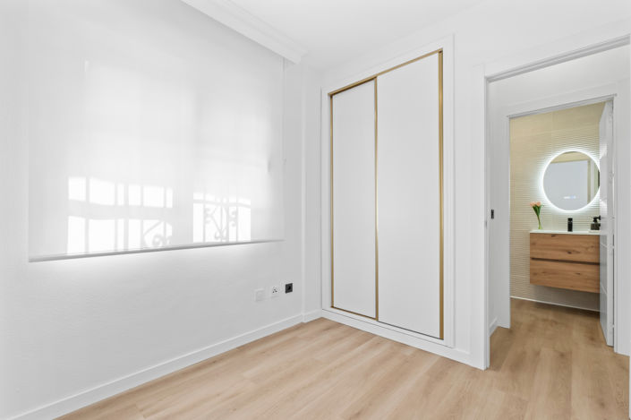 Image No.14-3 Bed Townhouse for sale