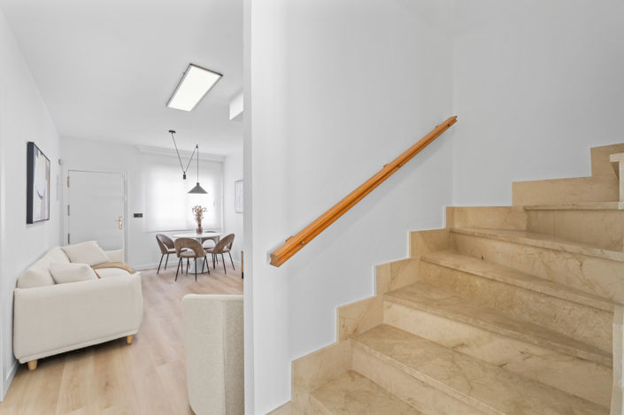 Image No.8-3 Bed Townhouse for sale