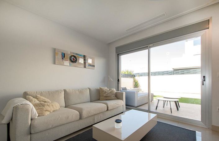 Image No.2-3 Bed Townhouse for sale