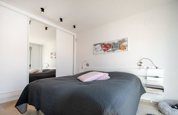 Image No.6-3 Bed Townhouse for sale